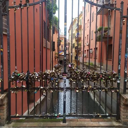 Casa Vacanze Il Canale Bologna Exterior photo